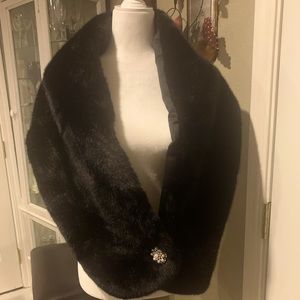 Fuax Fur Stole by Adrianna Papell